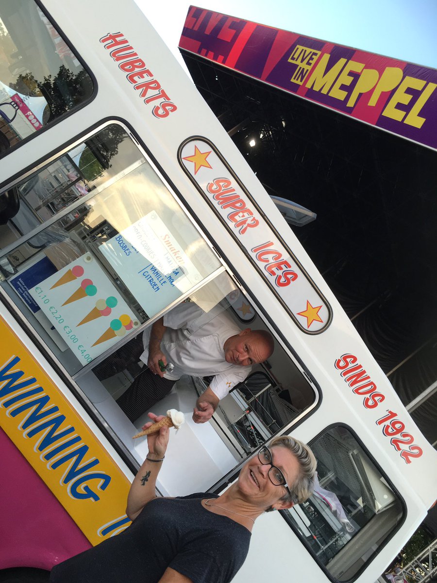 Een heerlijke traktatie na een lange dag hard werken! Ook dit is Meppel! Bedankt <a href="/ijsopdeweg/">ijsopdeweg</a> !!