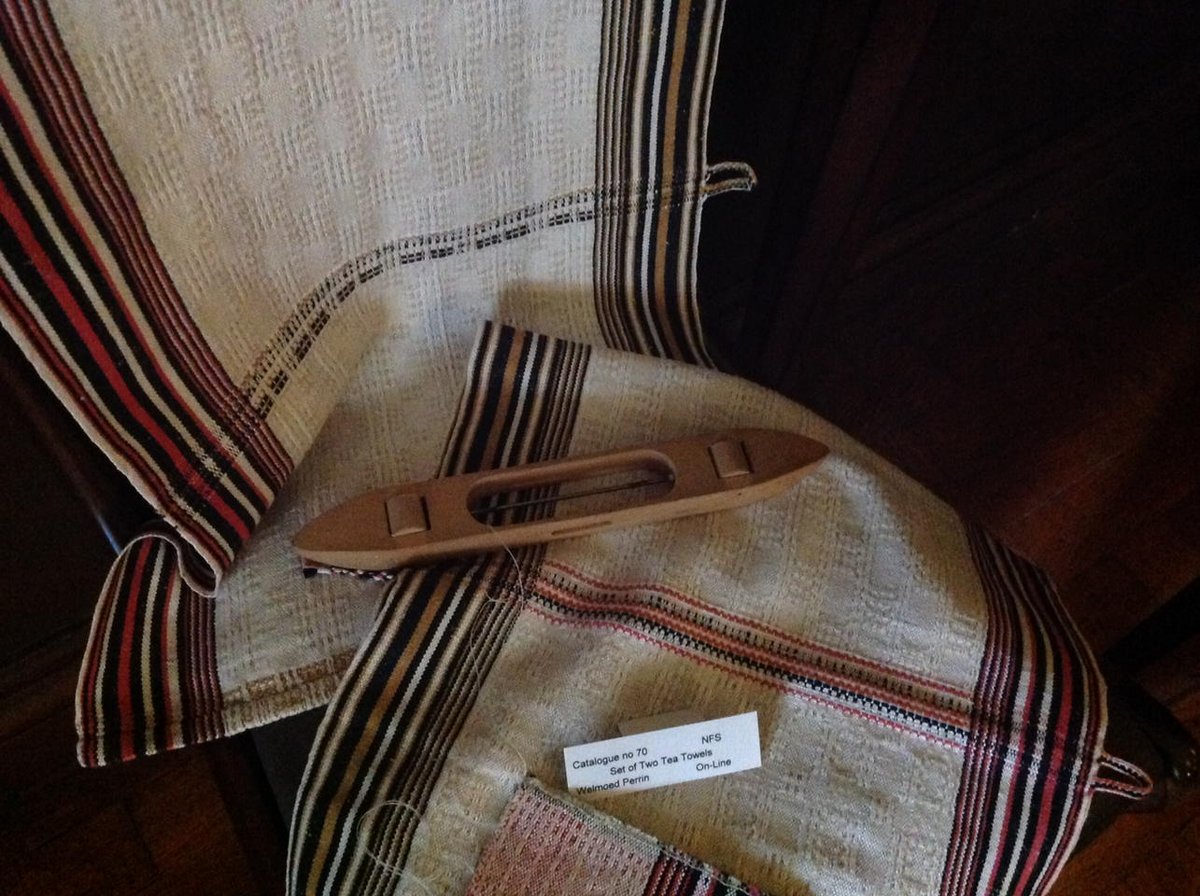PrincessHamira's tweet photo. Welmoed Perrin's On-line inkle loom woven with integral loops #ThreadsInTime private view @NTKillerton https://t.co/PV3hg9oCYa