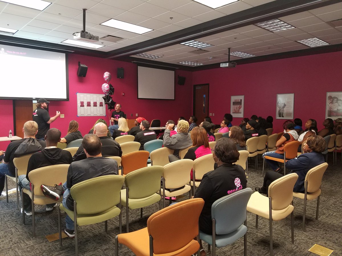JoyIMunoz's tweet photo. High level of interest in TA&amp;HR development @ Charleston #SweetOpportunities internal event @judy_rababaugh @Dotcy3 https://t.co/J3Ym4psSXE