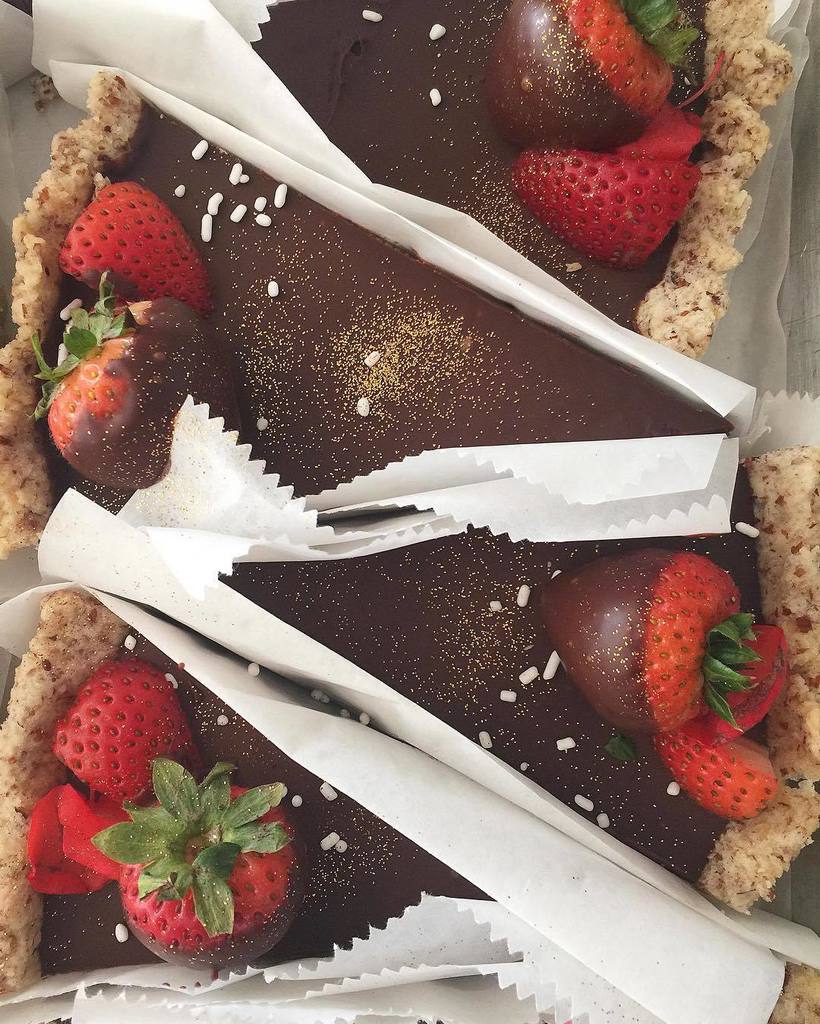 We accidentally put chocolate-dipped strawberries on our ganache tart. Oops! 🍓 Oh, and the… instagram.com/p/BKEKSdMBSbh/