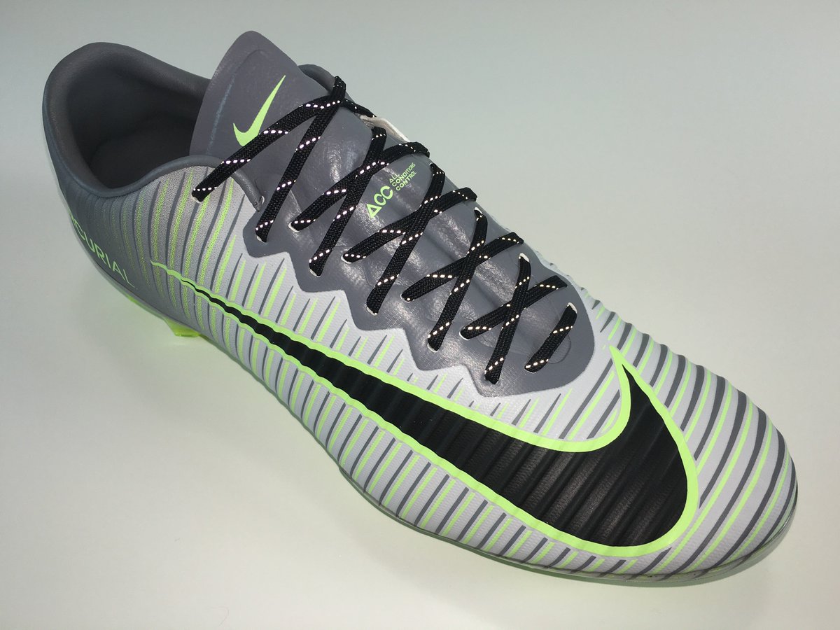 Nike Mercurial Vapor IV Soccer Cleats 101