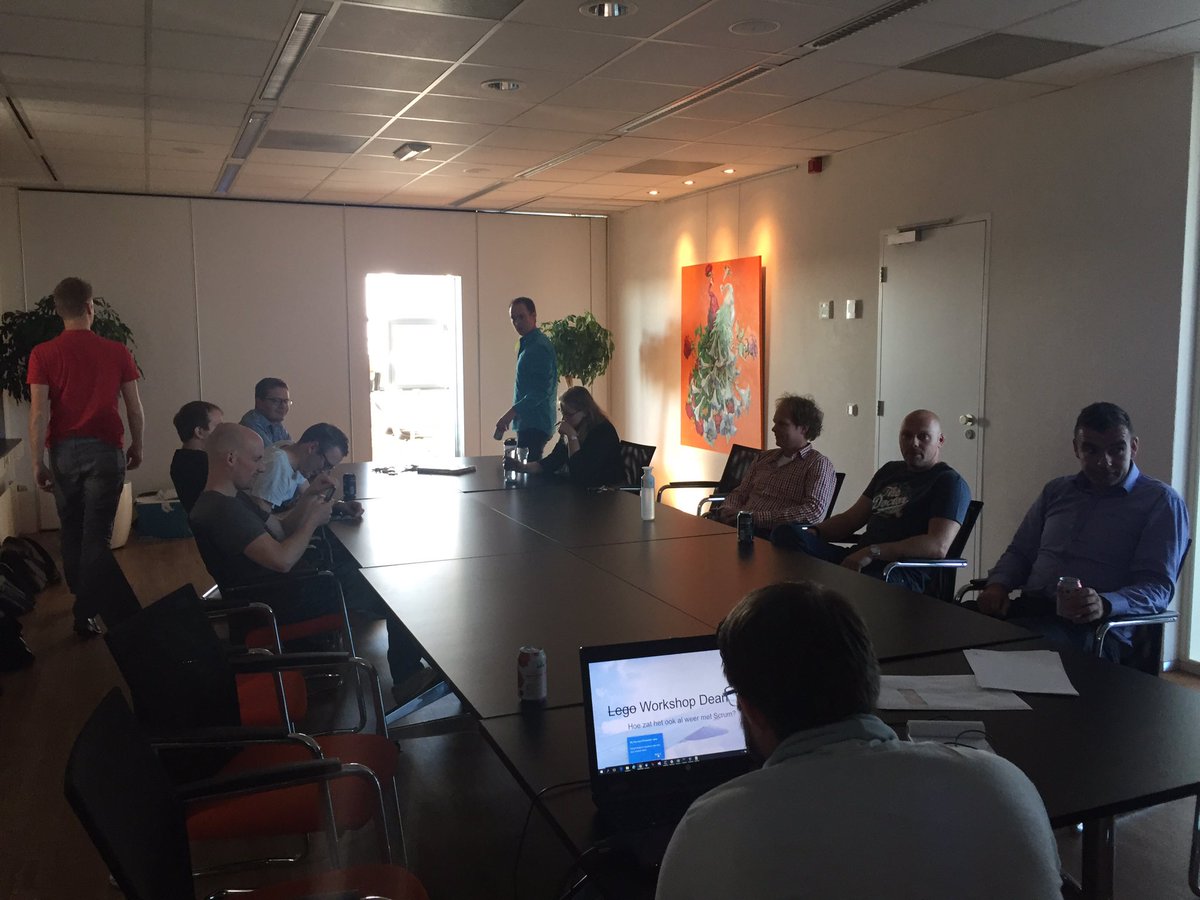 DearNova_DN's tweet image. Een toch geen LEGO #scrum workshop! Dank aan Luuk, André en Fake! #kennissessie #werkenbij #agile