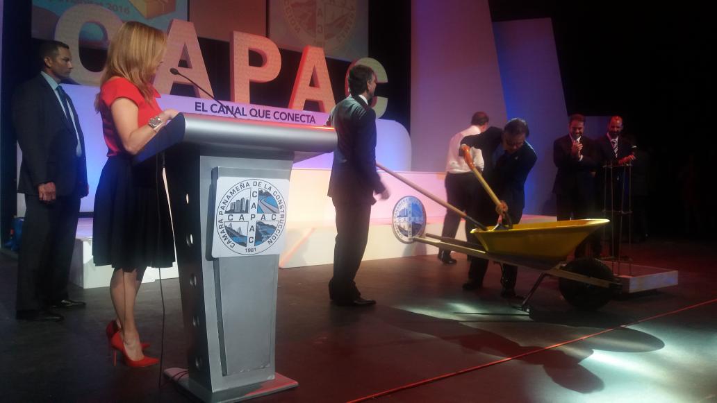 CapacPanama's tweet photo. Ya inauguramos #CapacExpoHabitat2016 Ven desde mañana hasta el domingo https://t.co/5o4UhE9tle https://t.co/0cSnqyPcIa