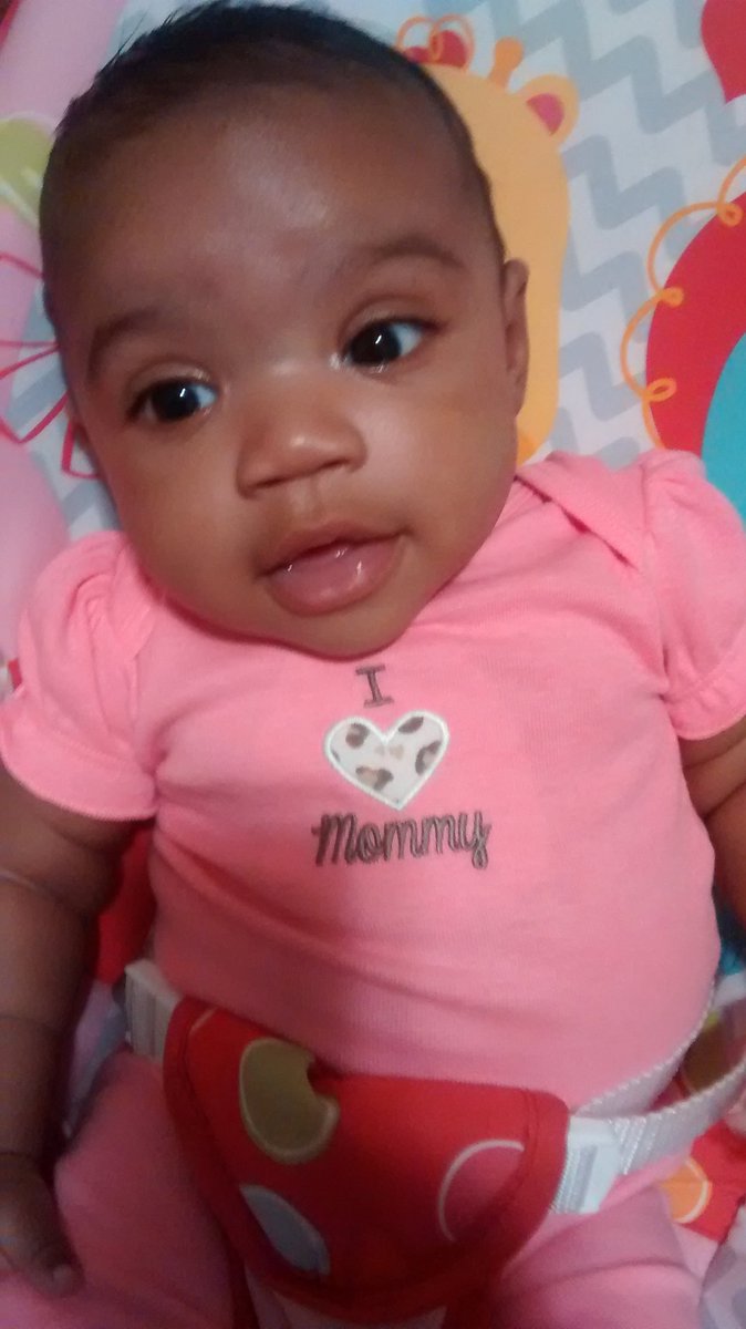 tedaaawg_'s tweet photo. Cause I think my daughter is 🔥 she's so cute 👣😍💕 https://t.co/V7YF6N8BTF