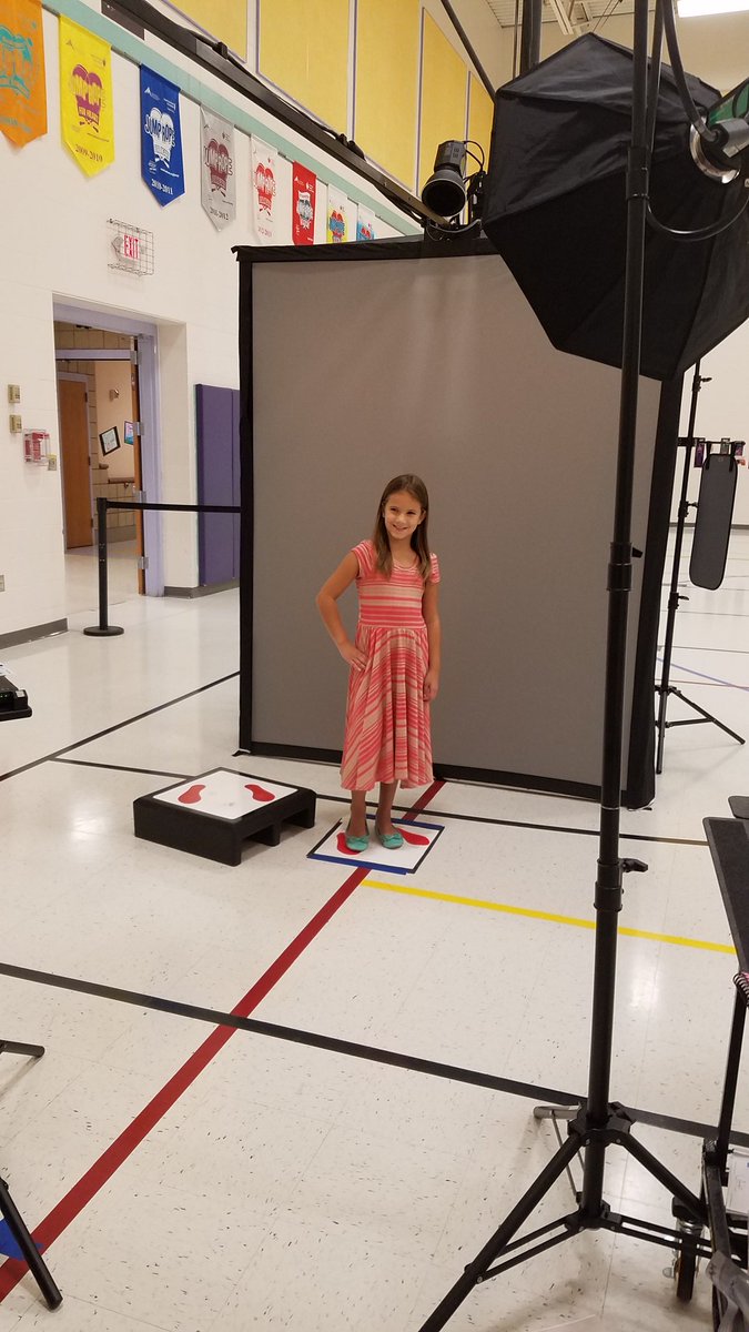 HeidiRancour's tweet photo. Kayla at #WelcomeBackDays #LMEmagic ❤ her 3rd grade teacher @BjorklundAbby 4got 2 get a pic w/her & @LME_Principal https://t.co/3EJVOK68OM