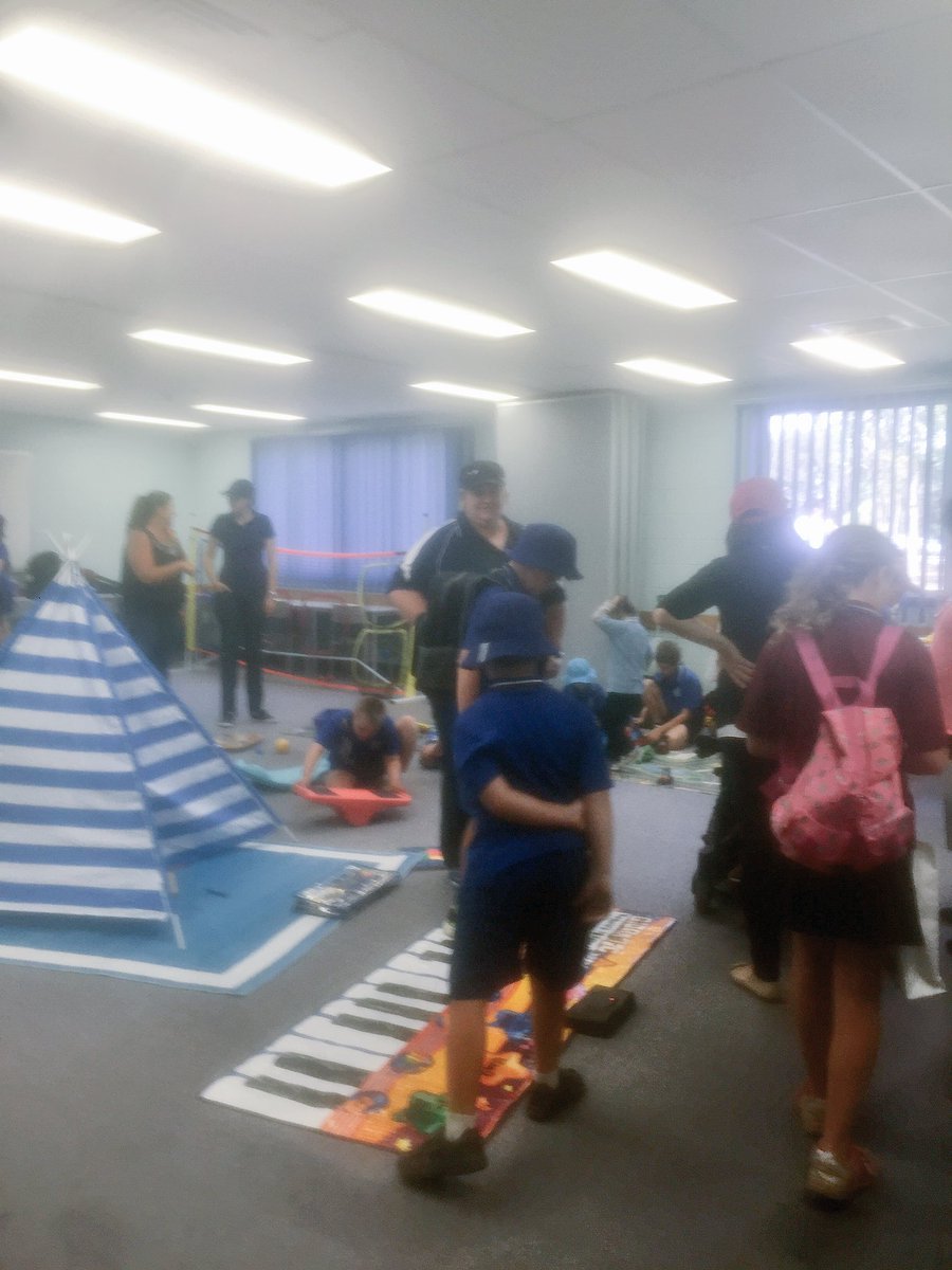 optionsdaybundy's tweet photo. It's all happening at #OptionsDay16 something here for everyone 😀 https://t.co/WcA7vGXZRn