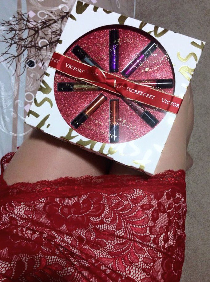classykelly's tweet photo. I really love my #truesubs that treat me mwah..
.keep them beautiful gifts coming my way
You
are
the
best
#subs https://t.co/FMXjx81Gw6