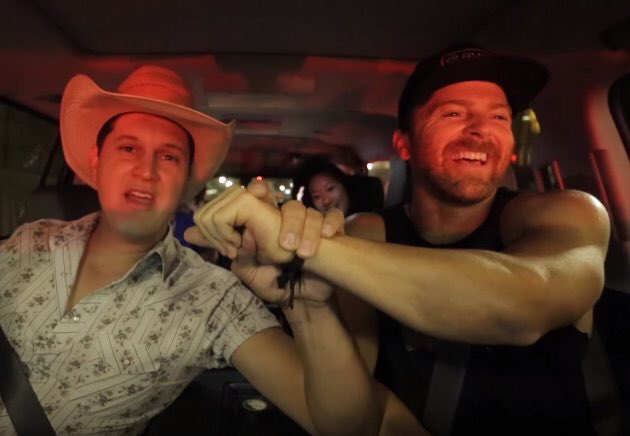 kipbestfans's tweet photo. @KipMooreMusic is so cute https://t.co/bGmqSUUGbI