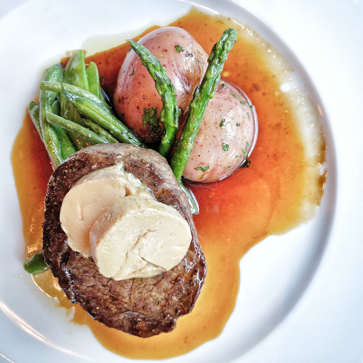 Travelling Foodie Eats Beef Tenderloin Meddalion at Paese Ristorante Toronto