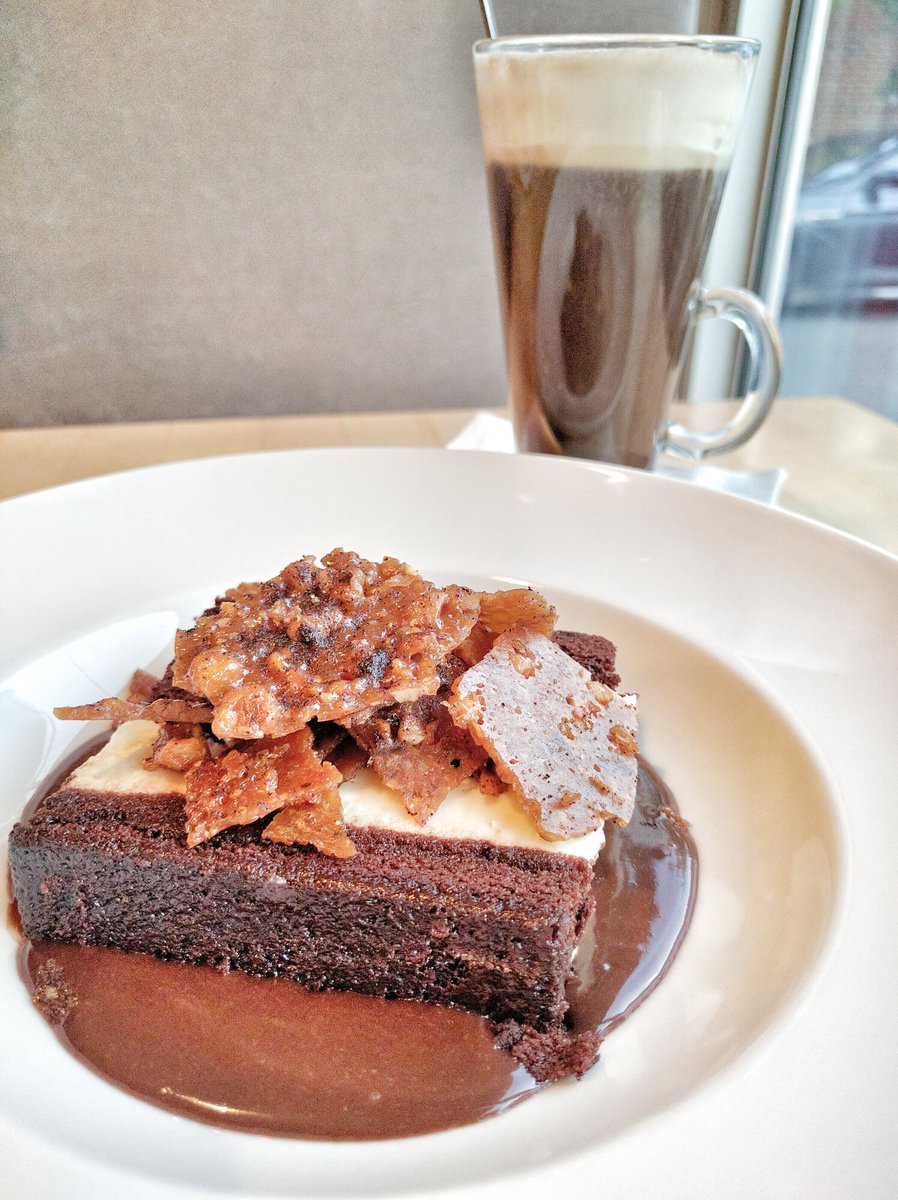 Travelling Foodie Eats Cioccolata and drinks Colonial at Paese Ristorante Toronto