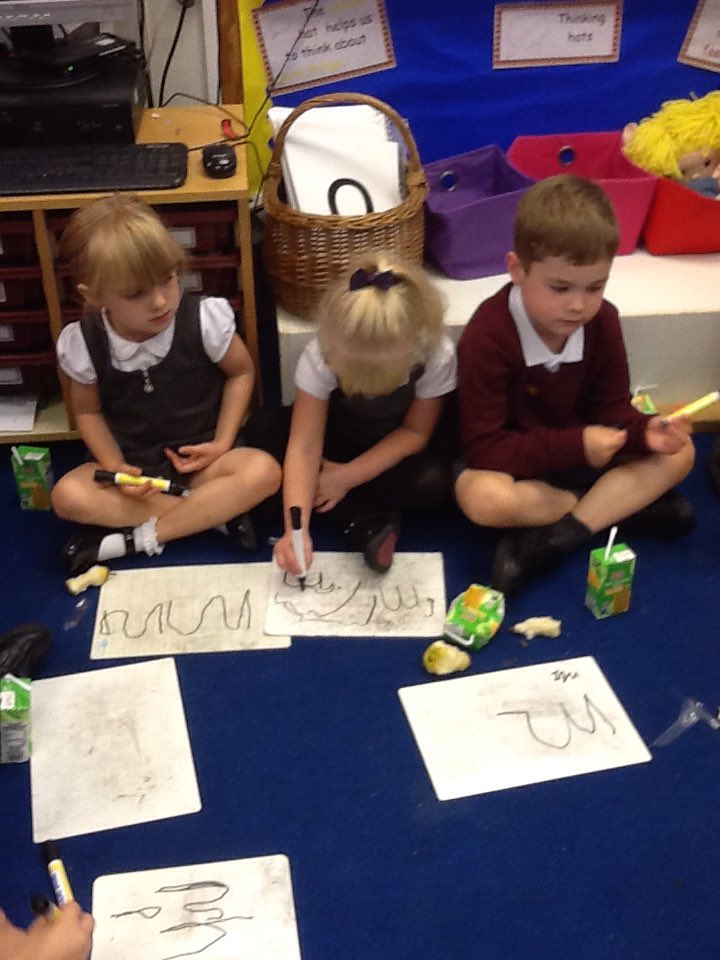 FordleyRWN's tweet photo. Amazing writing on your second day in reception! https://t.co/8VHw61S4vh