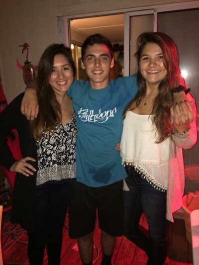 isaiahrtf's tweet photo. I miss you two @epowaa @mendoza_chantal ๐ฅ #spilledbeer #notpiss https://t.co/8X6PPMjFkF