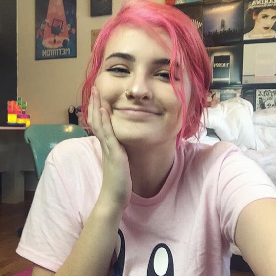 wasterthenight's tweet photo. @colliscool I know I'm not funny but lol me https://t.co/a4kWxWlOwz