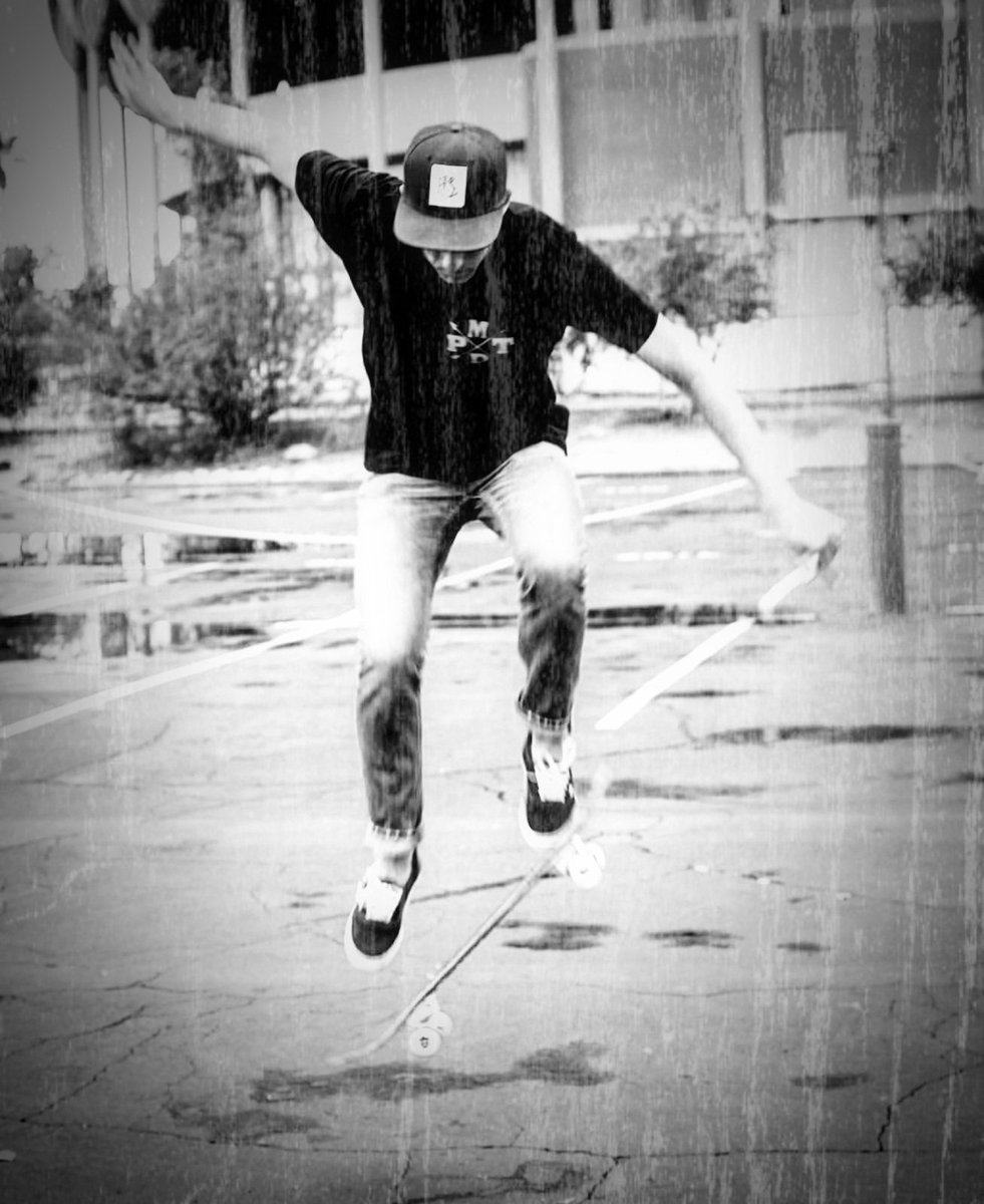 midpoint_life's tweet photo. RT! go check out the shop &amp; blog !!! https://t.co/WQN40C9LH3 https://t.co/UK2yiqHKDE