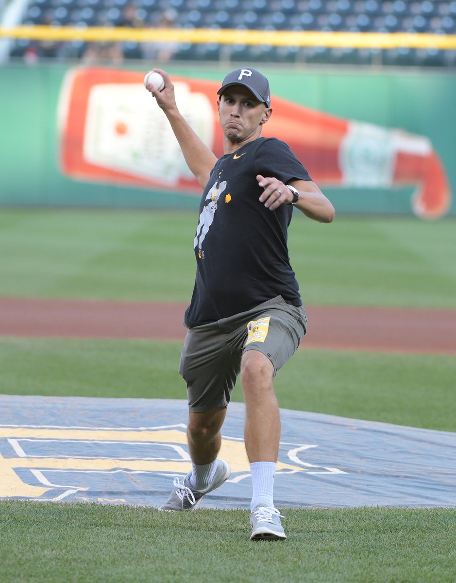 navolleyball's tweet photo. Coach Long throws a strike for the 1st pitch at tonight's @Pirates game.  #NAVB https://t.co/8VlbuPKMem