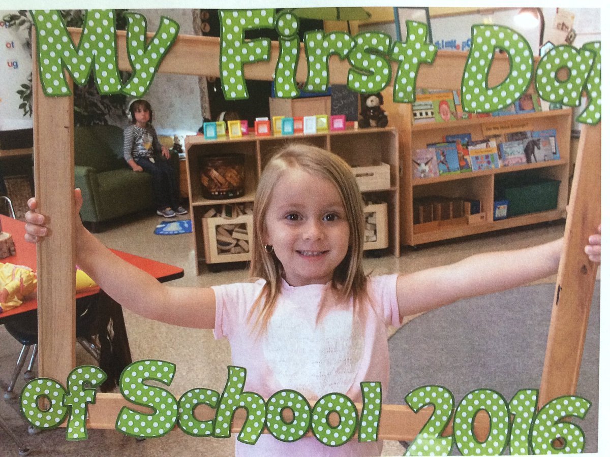 lcosta_miller's tweet photo. #BACK2HAS for Caleb & JK for Keira! Excited for another year of learning @HASlearns @jenkruse19 @KatieHara2 #sncdsb https://t.co/jMJPKDD4E1