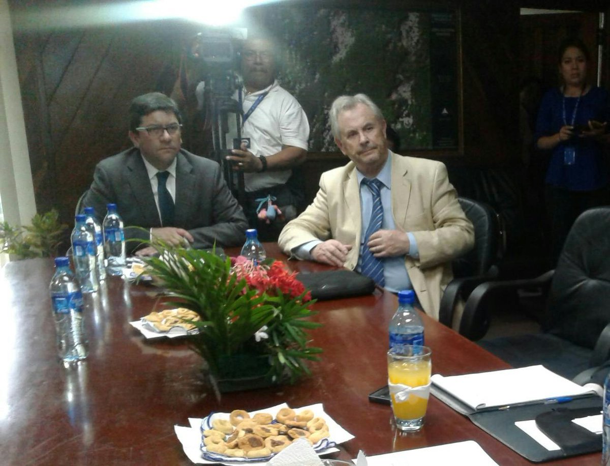 Ministro Chileno interesado en temas ambientales
<a href="/ClarkCenteno1/">Clark Centeno</a>
#Canal4Noticias 
bit.ly/2bZkusJ