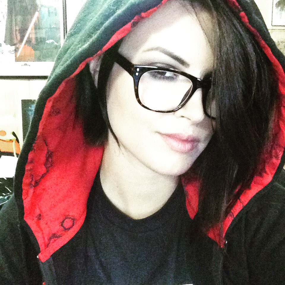 AmeliaTalon's tweet photo. Seeing red w/ @JINX
#forthehorde #forvoljin https://t.co/MLKYQBU8vT