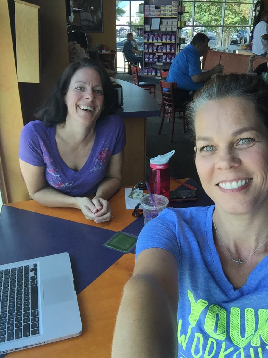 MojoOnX's tweet image. I love what we do, our first weekly health coach huddle.  #healthcoach #support #joinusnextweek #healthfulhabits