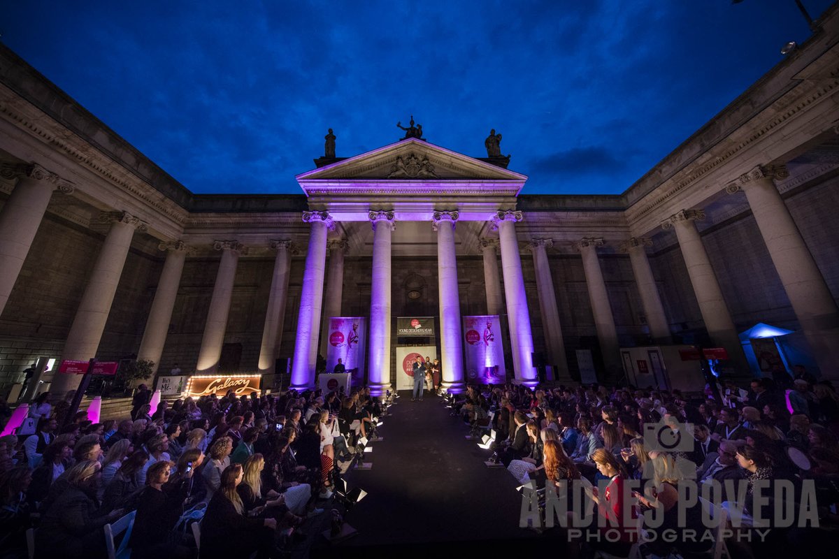 AndresPoveda's tweet photo. Young Designer of the Year winner @DublinFashion #dublinfashion #galaxystyle https://t.co/qMaMvKrjBO