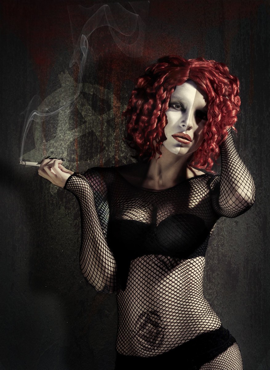 dpimag's tweet image. vol#3: Senangelis Photography @Senangelis senangelis.com. Typhoid Mary m:Silhouette D'Amour mua:Lisa Hutton