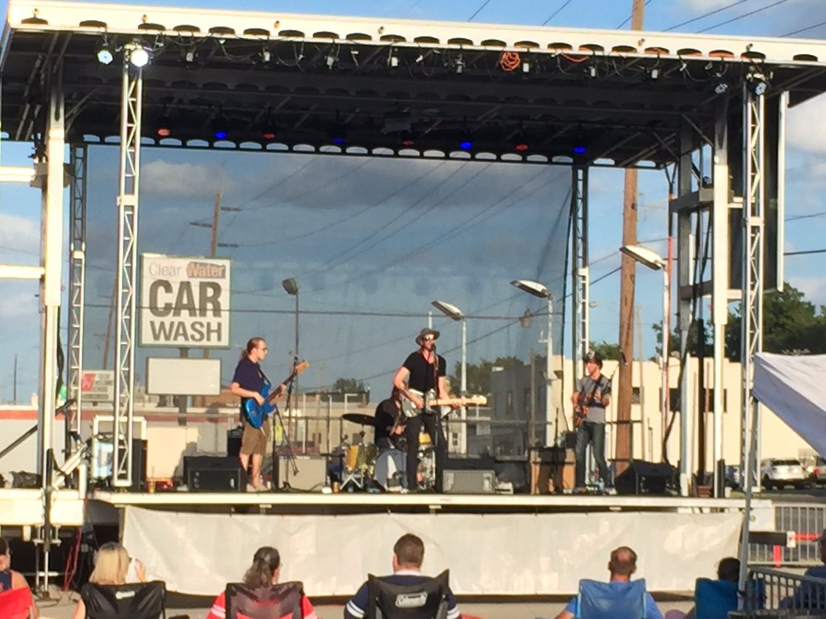 iwata77's tweet photo. Checking out @Fuel66Tulsa PopUp Party and waiting for @parkermillsap #Fuel66 #RT66 #Route66 #Tulsa https://t.co/IFfz70WYOR