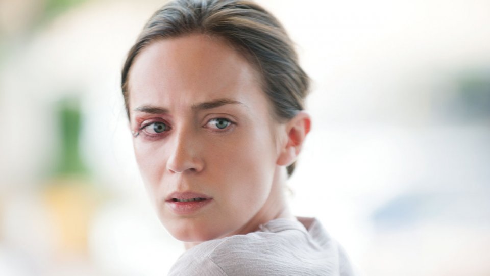THR's tweet photo. Coming to Hulu this month: 'Sicario,' 'Bridget Jones' and fall TV https://t.co/p5YTEfMdKC https://t.co/LZSOYbq05d
