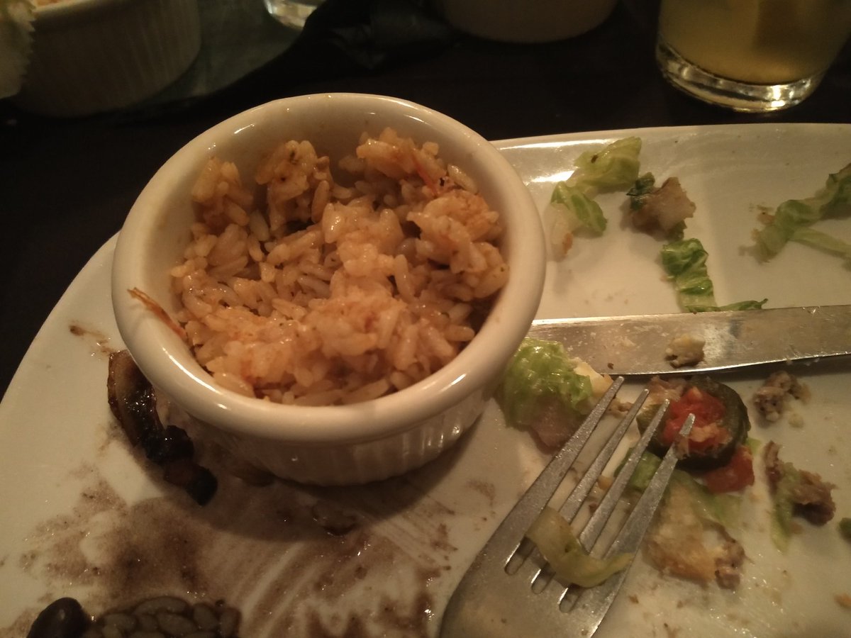 arthursarpong's tweet photo. #Jollofwars 
Enter #MexicanJollof -- Apuuu!
@iJojoo @sboots2 https://t.co/eZDqlLWiCB