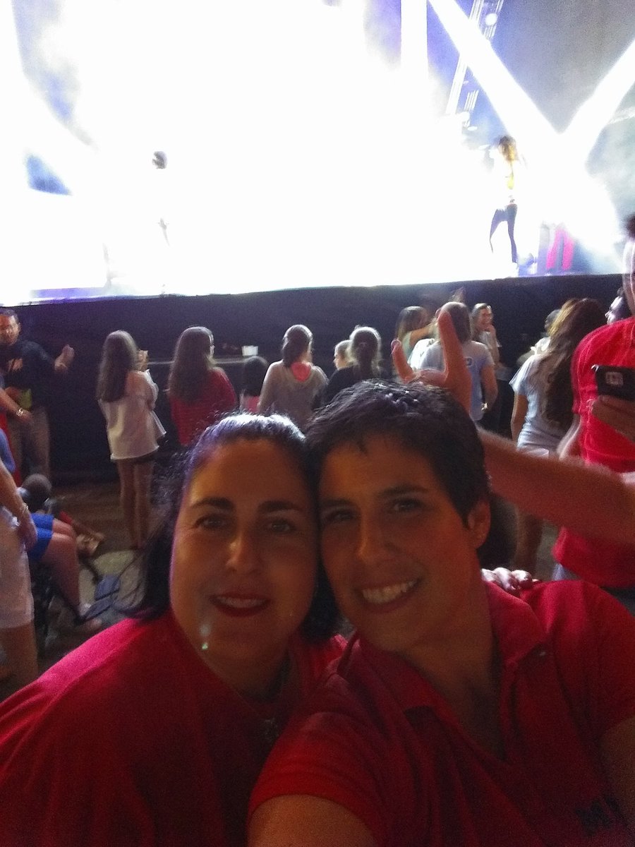 Aquí en Mieza con <a href="/OrquestaSyra/">Orquesta Syra</a> pasándolo en grande