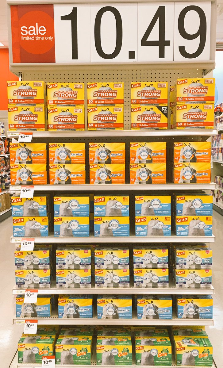 ChristyTGT1786's tweet photo. When your end caps are #OnPoint ππ½ #OCDModeEngaged #VMTLLife #DrivingThemSales #TargetGJ #T93 https://t.co/4hy89BIbRt