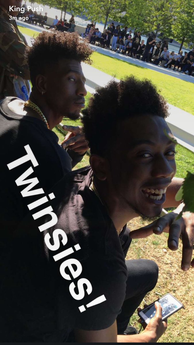 iAmTerrace's tweet photo. Desiigner looks like the DoodleBob version of Iman Shumpert. https://t.co/kW3UHZFlUH