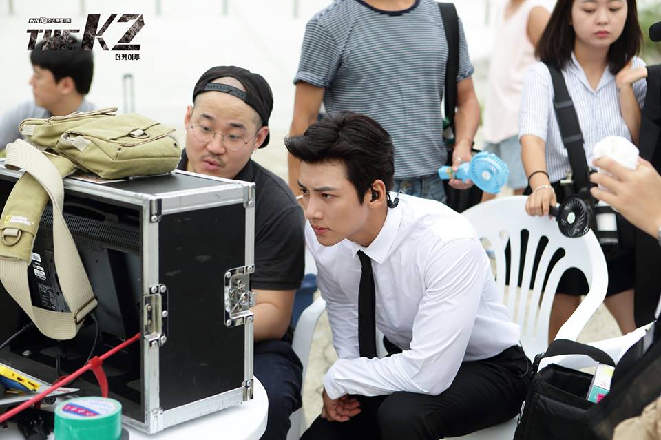 [PHOTO] #JiChangWook #TheK2 Behind-the-scene cr: Drama The K2 FB. #1