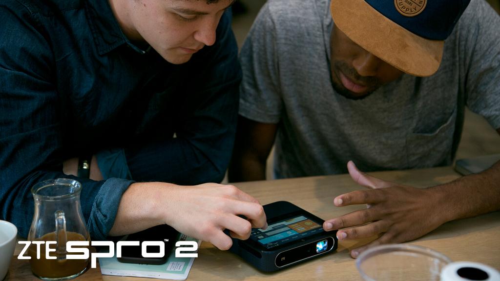 zteusa's tweet image. Collaborate bigger with one little device. #Spro2