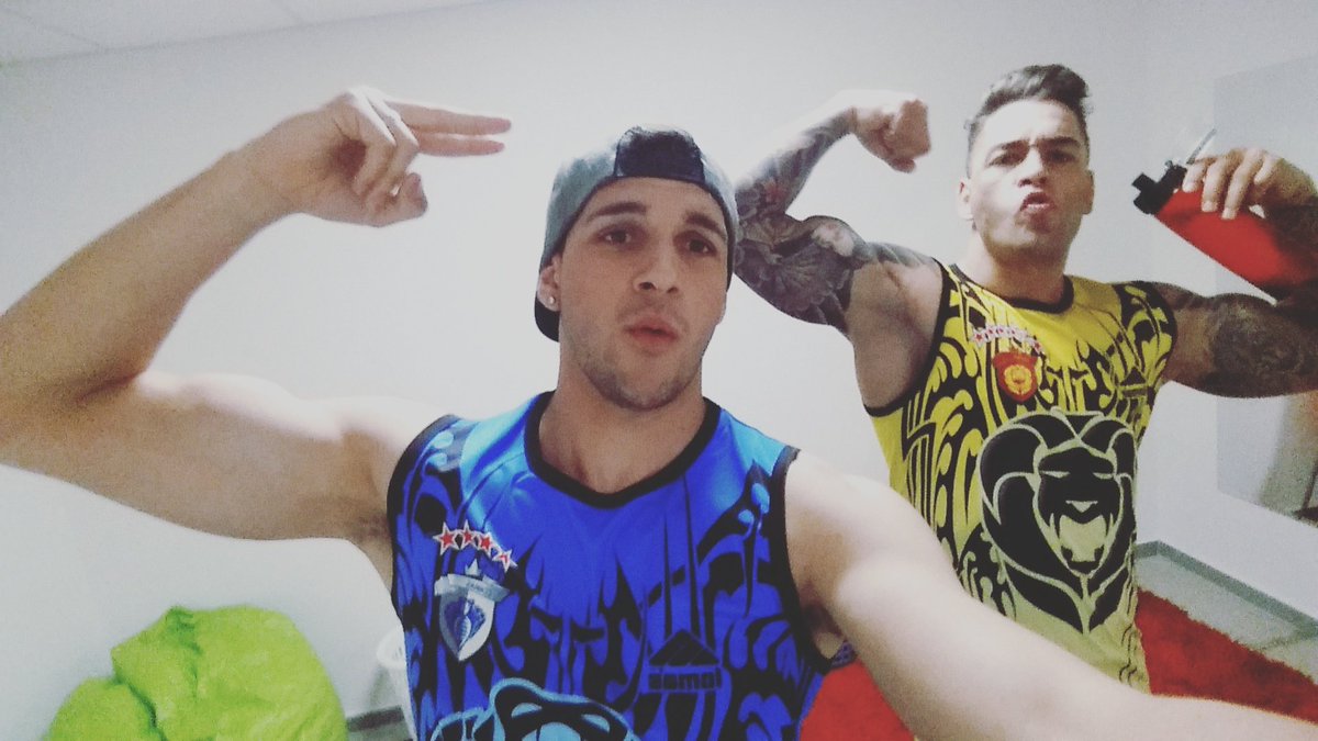 JoshuaSotoM's tweet photo. @thiagocunhabr  Terminando un gran dia 😊 https://t.co/yFgmIeWeLX