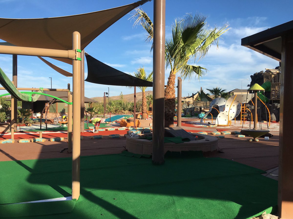 SimonGloverNS's tweet photo. @SimonGloverNS in St George Utah installing #SurfacePlay.Making good progress. https://t.co/ChBpg2c2d2