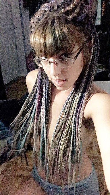 I really need to shoot #DirtyHippy #Porn before I take out my #BurningMan #braids.. 😼 )*( https://t.<a href="/tag/dirtyhippy"class="tags">#DirtyHippy</a><a href="/tag/porn"class="tags">#Porn</a><a href="/tag/burningman"class="tags"><span>#burningman</span></a><a href="/tag/braids"class="tags"><span>#braids</span></a>