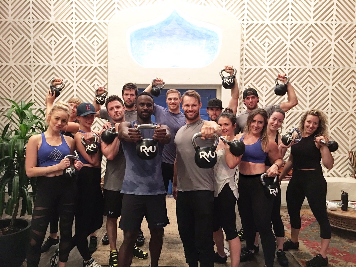 Our crew throwing down at <a href="/EastwoodCycle/">Eastwood</a> tonight.

#BeautifulTough