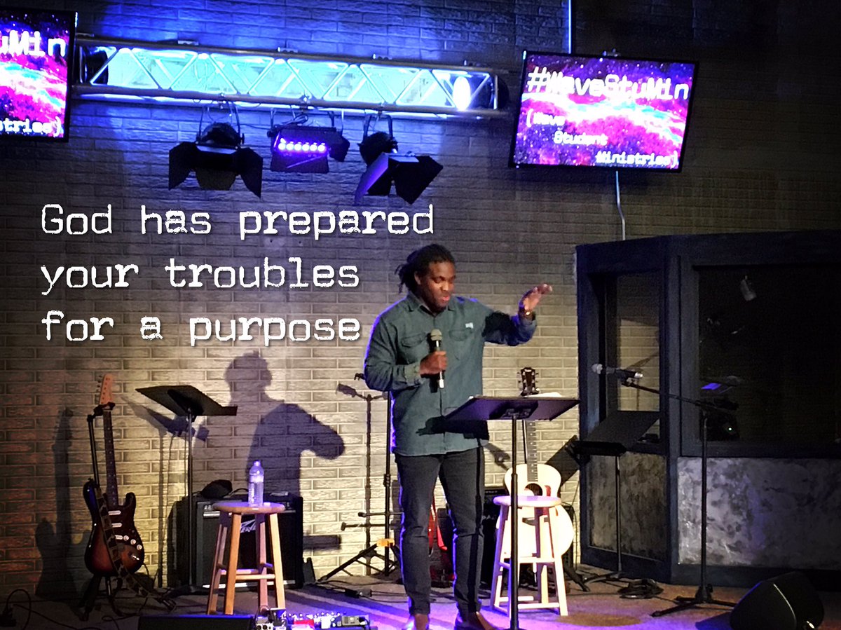 waveyouth's tweet photo. Deonte with a powerful message tonight! #wavestumin rejoice! https://t.co/O3IyGJYTb8
