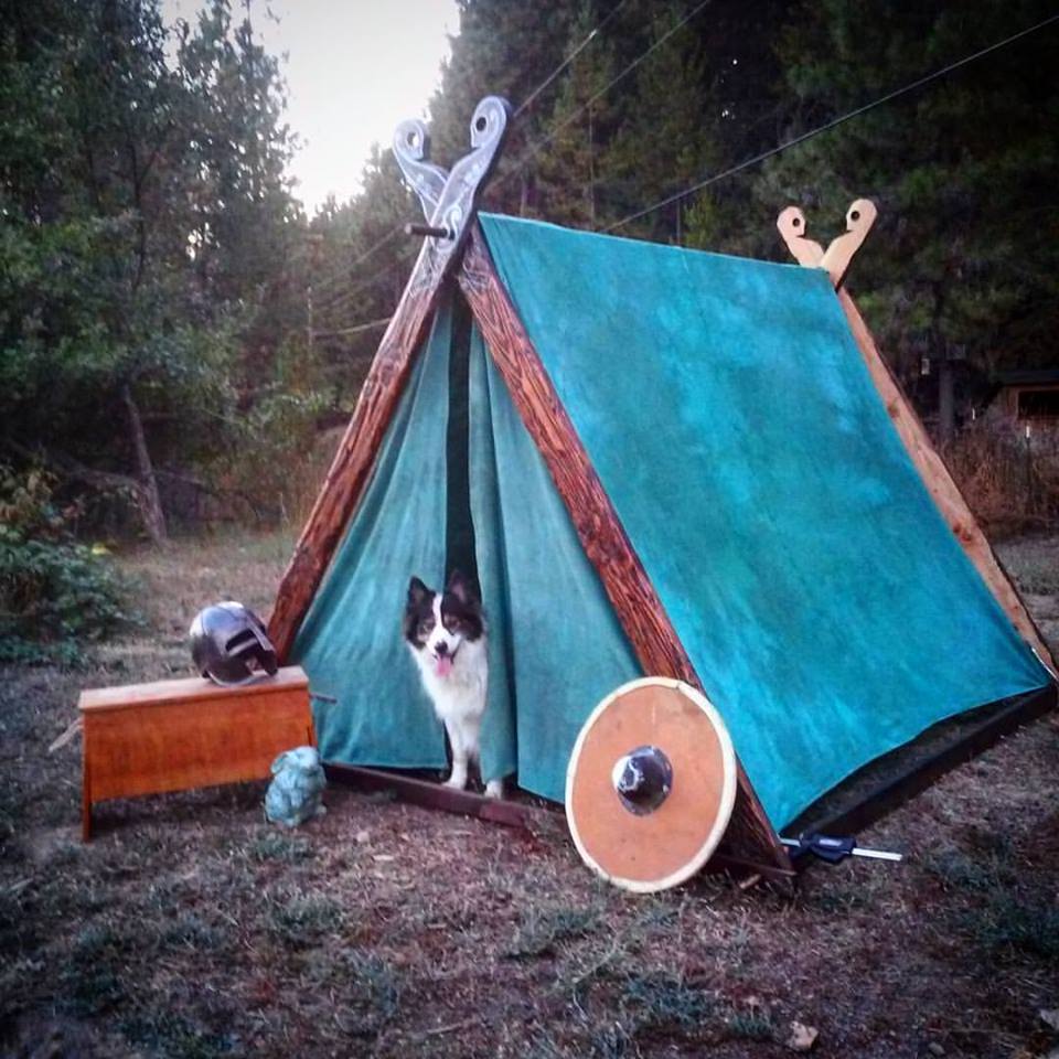 shaynation's tweet photo. This is my current project. I am a Púca for the Spokane Ren Faire.. This is his encampment.
#cosplaykaboom https://t.co/d12gP1ApAy