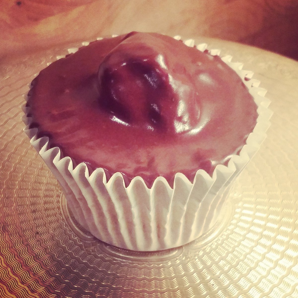 theforgekitchen's tweet photo. Yum yum yum - what better combo is there than PB &amp; Chocolate! #NationalCupcakeWeek #reesespieces #Reeses https://t.co/Wwx5nUM5IO