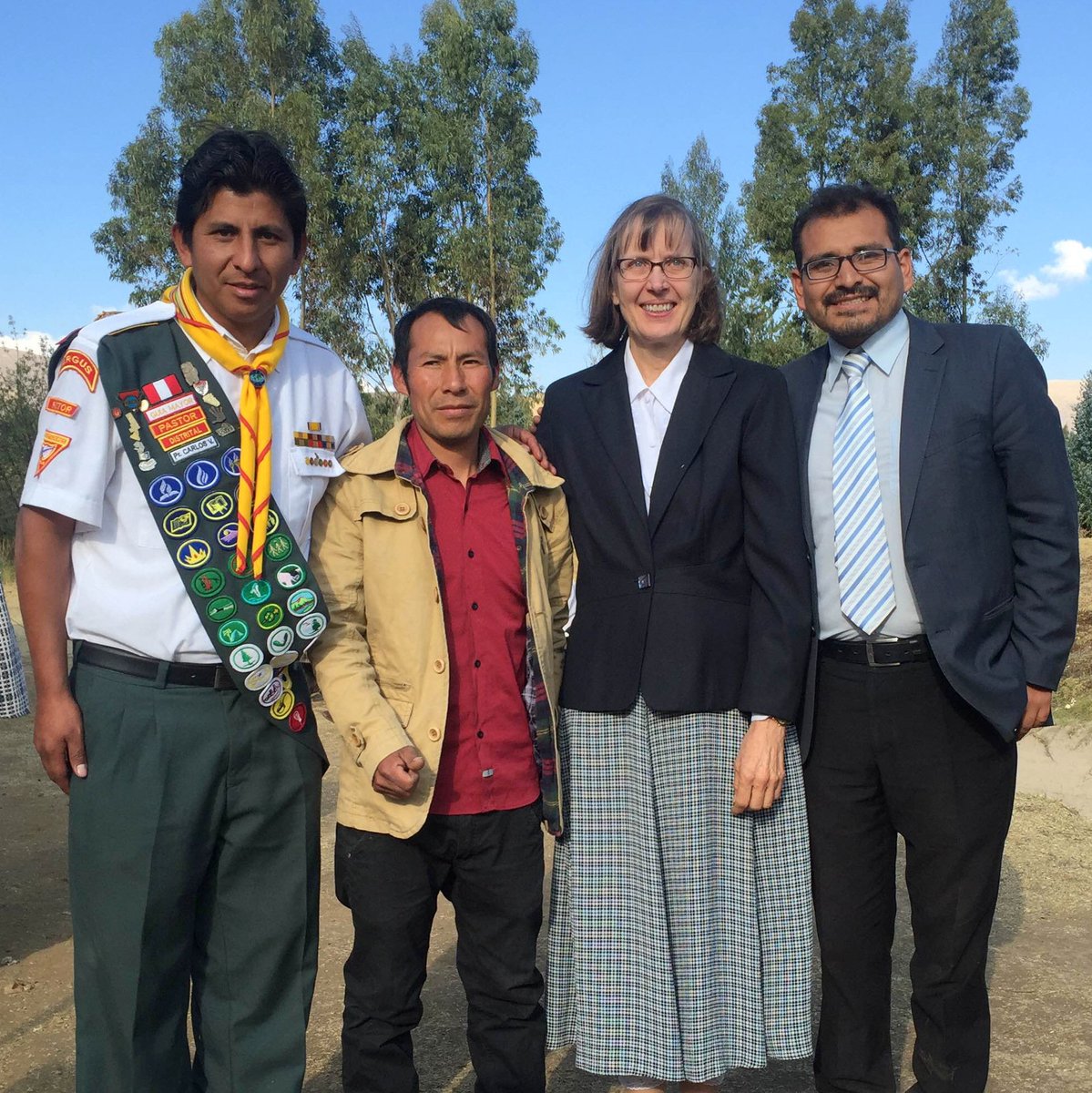 ShareHimNow's tweet photo. Speaker Emily Goodenough from Wisconsin, USA, with Pastor Carlos Valenzuela and her interpreter and driver at Saños Grande, Huancayo, Peru. https://t.co/QfwQR2dtzt