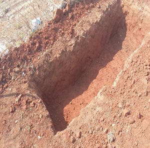 VisserElize1's tweet photo. Burial of Poverty https://t.co/sy8ykyYDLk