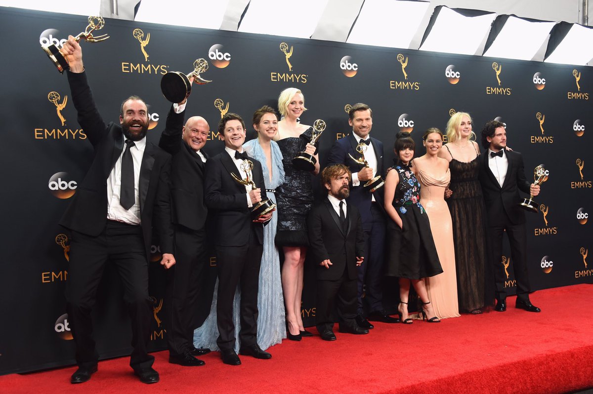 Peter_Dinklage's tweet photo. Thrones Cast 🔥 https://t.co/D1qx72BP7t