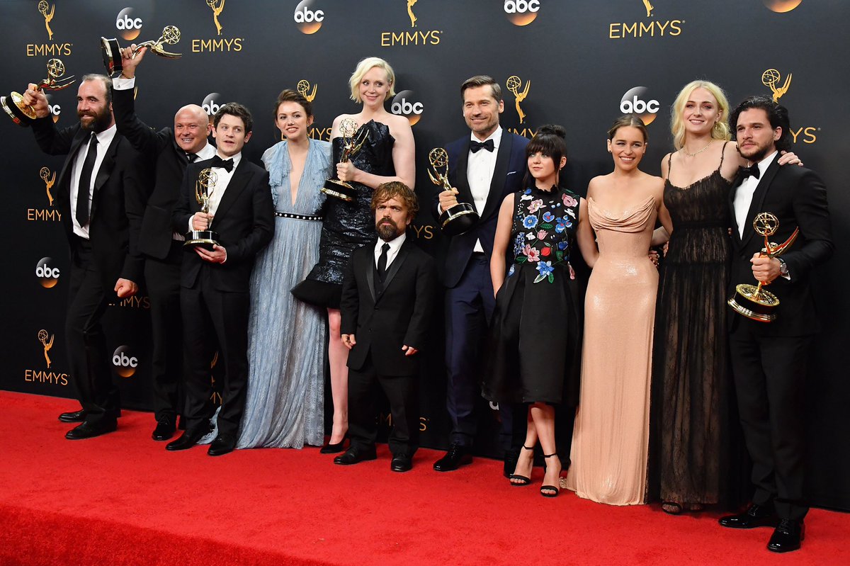 Peter_Dinklage's tweet photo. Thrones Cast 🔥 https://t.co/D1qx72BP7t