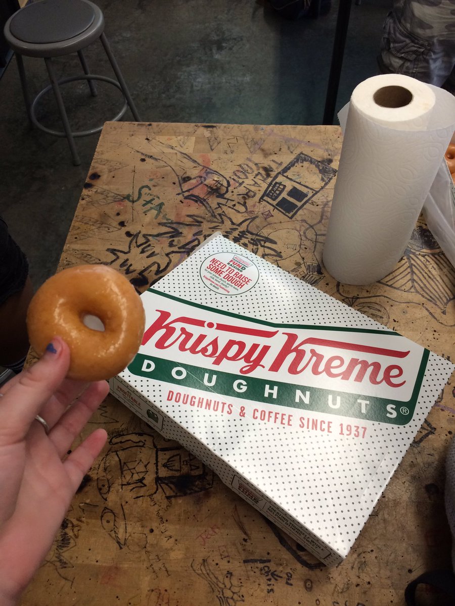 BalcomVictoria's tweet image. bribing us with donuts ...... #EngineeringHTHCV #corecompetancies
