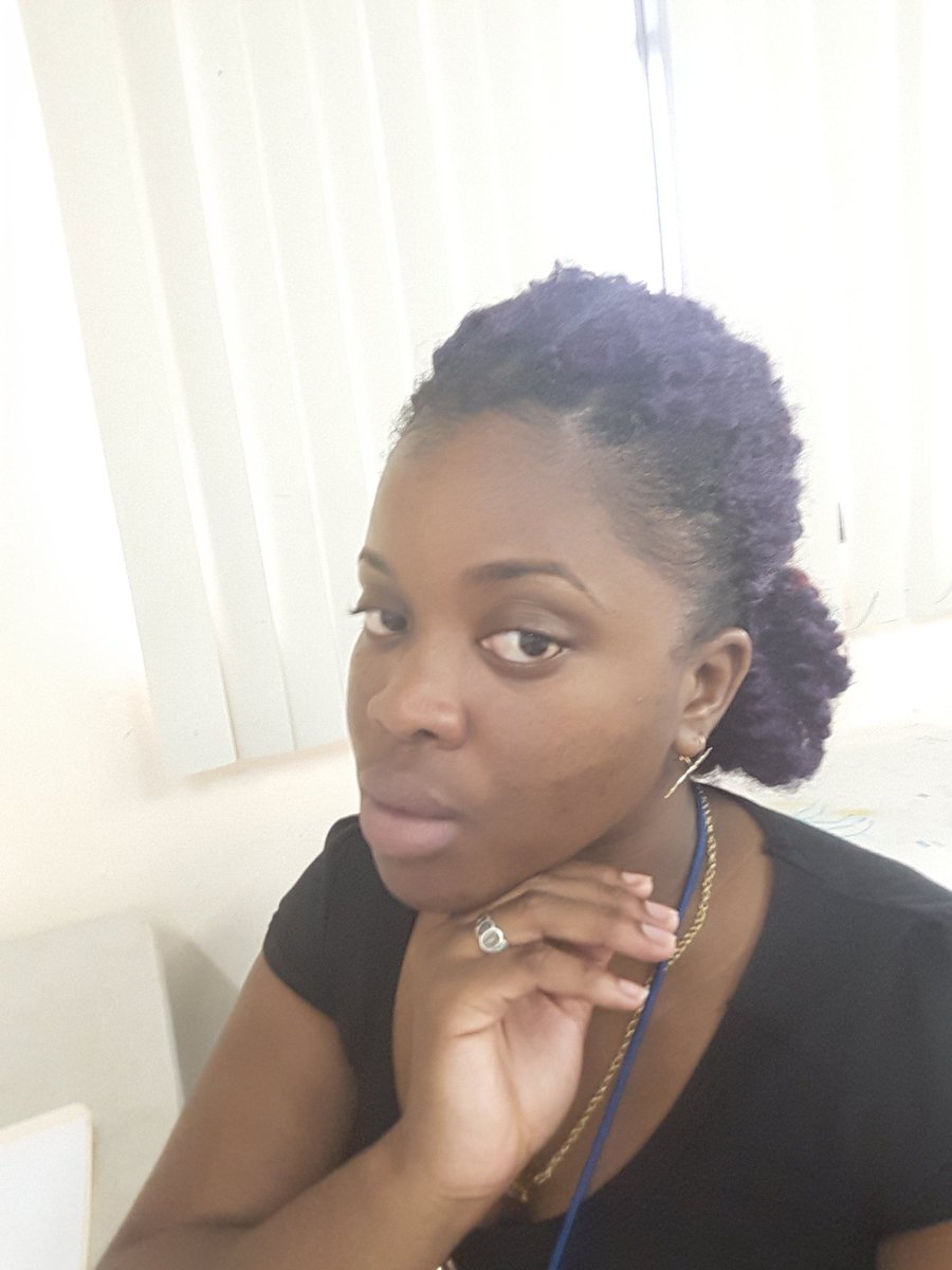 licilicous's tweet photo. No makeup today, just classes.....😙feelin myself! https://t.co/xCXVb1Q04M