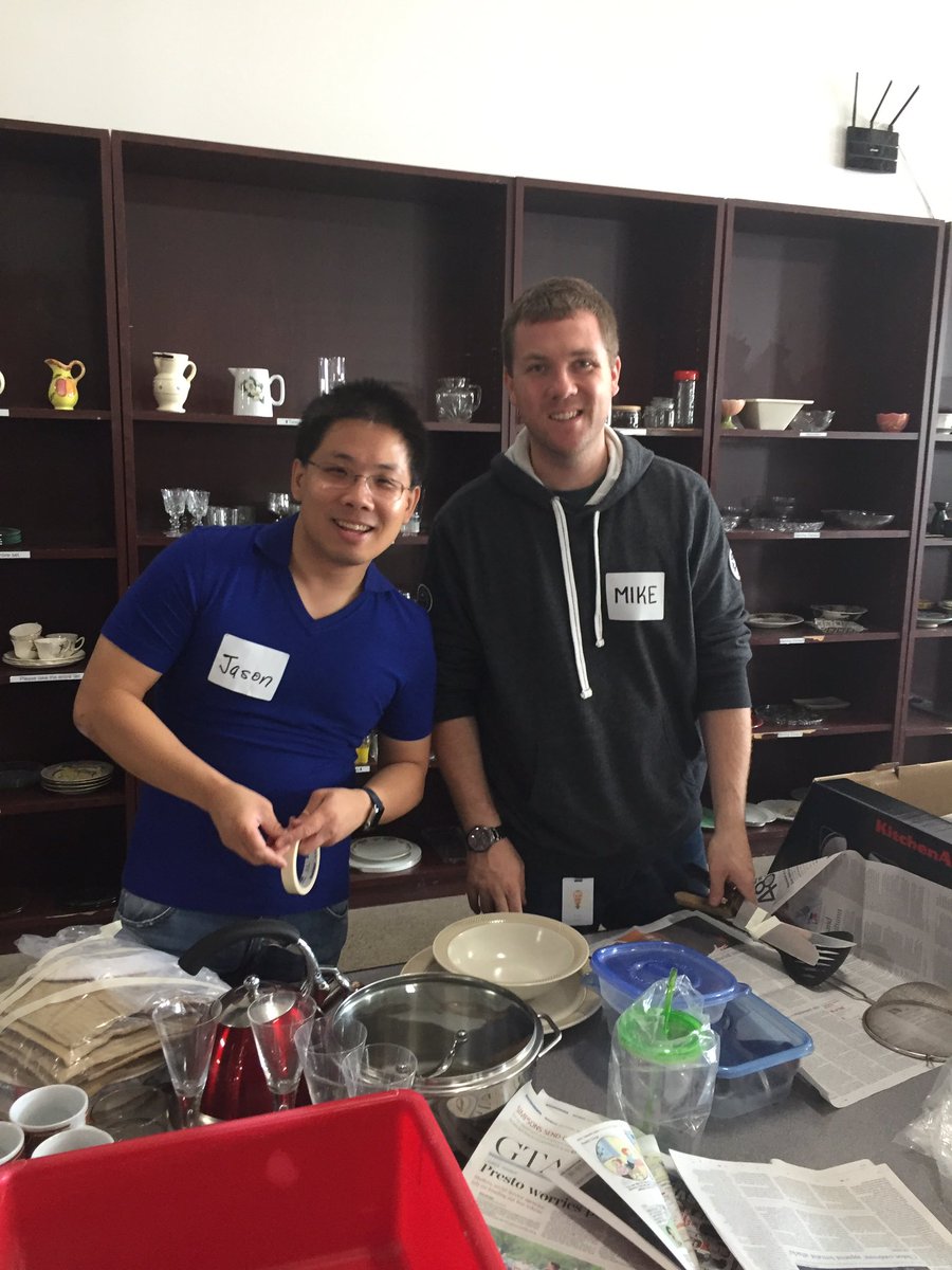 hebeschic's tweet photo. @LoyaltyOneJobs @LoyaltyOne @Precima #allforgood #communityoneweek #hardatwork https://t.co/3LoLUxYROi