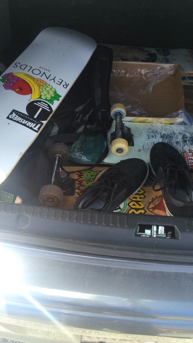 DnyEast's tweet photo. 🚗skate days https://t.co/6hNbKDcYr2