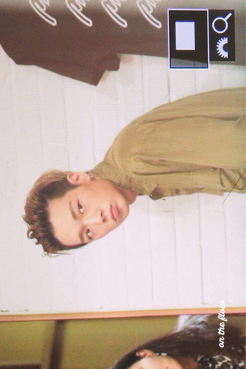 ontheflow_b's tweet photo. 160922 MOBBSTORE #MOBB #BOBBY #바비 #김지원 https://t.co/rCTDdh0mnM