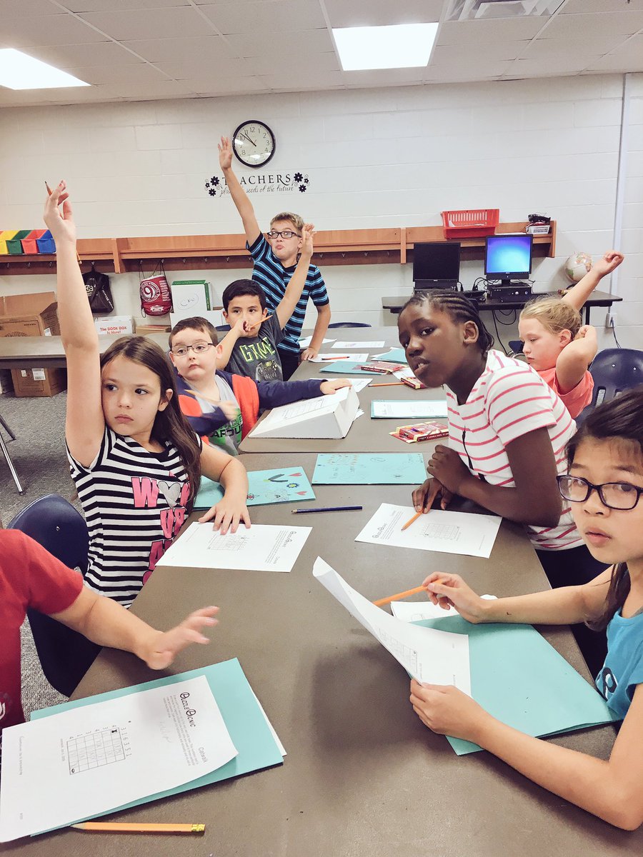 Mr_Wilmarth's tweet image. Hanging out with @DMastalir #SEARCH before We design logos. #MooreSchools #PuzzlePicnic #MooreTECH